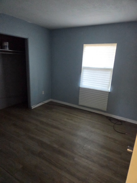 Building Photo - 1449 N Ronald Reagan Blvd