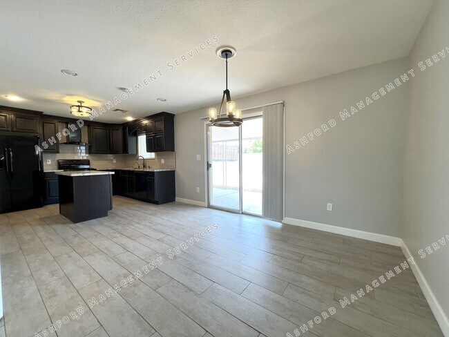Building Photo - REMODELED 3 BEDROOM 2 BATH GEM WITH DETACH...