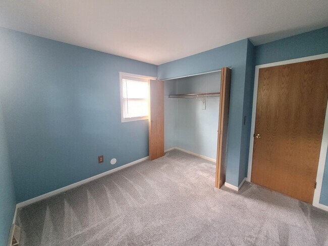 Building Photo - 5109 Primrose Ave SE