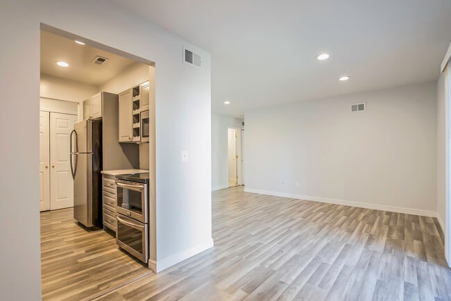 Building Photo - 30078 W 12 Mile Rd