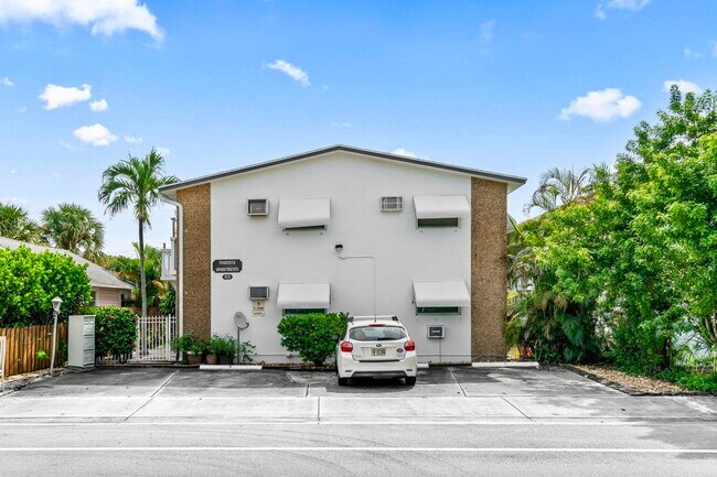 Primary Photo - 310 N K St