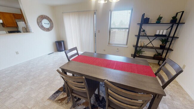 Building Photo - 973 Red Cloud Ct