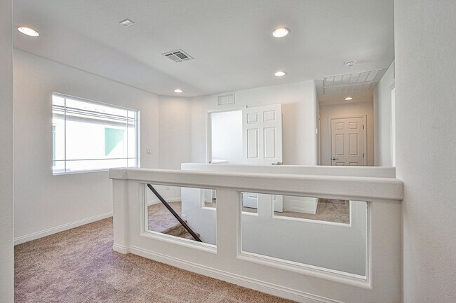 Building Photo - 7771 Bright Ldg St