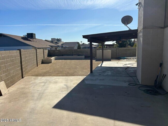 Building Photo - 6509 W Cochise Dr