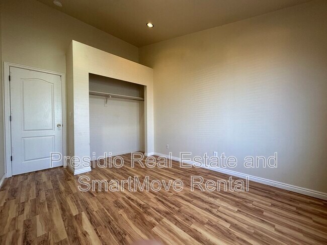 Building Photo - 5325 Scenic Ridge Cir