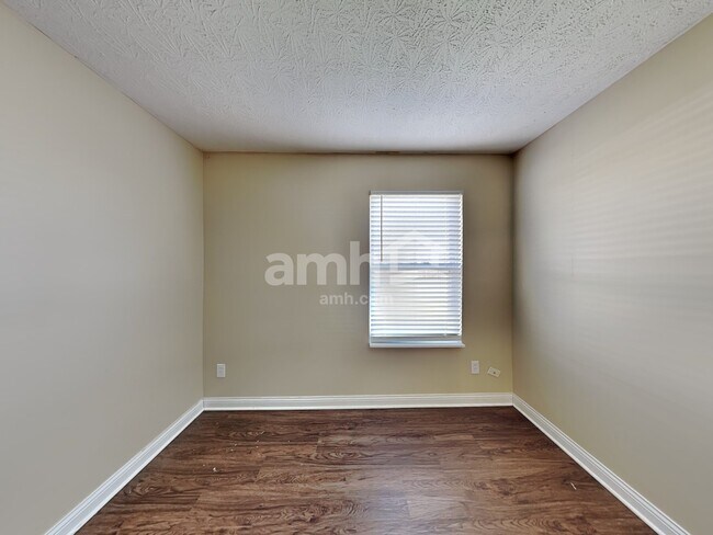 Building Photo - 7852 Highbrook Dr