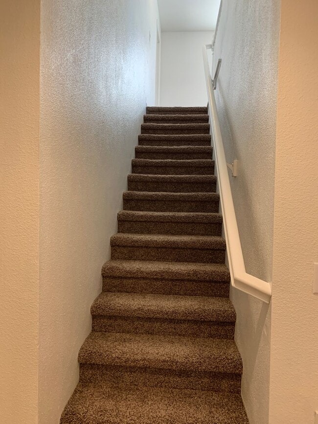 Building Photo - Beautiful 4 Bedroom 3 bath home in Merced!