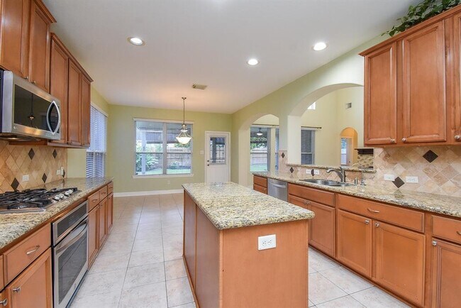 Building Photo - 20907 Avery Cove Ln