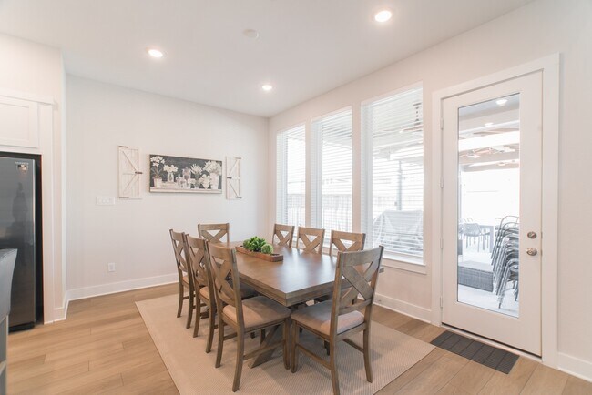 Building Photo - 8030 Allston Vlg Trl
