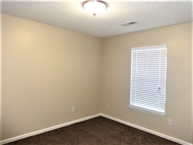 Building Photo - 166 Moon Dance Ln