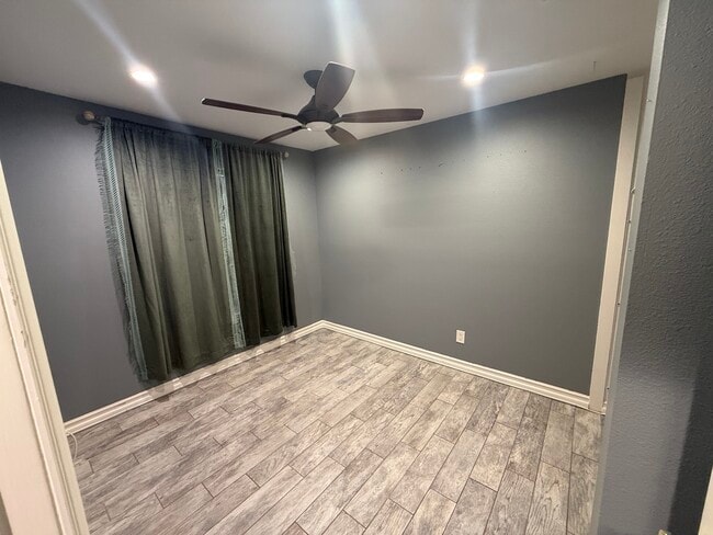 Building Photo - 13148 Shirebourn Rd