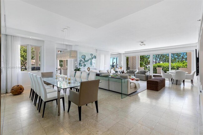 Building Photo - 2021 Fisher Island Dr