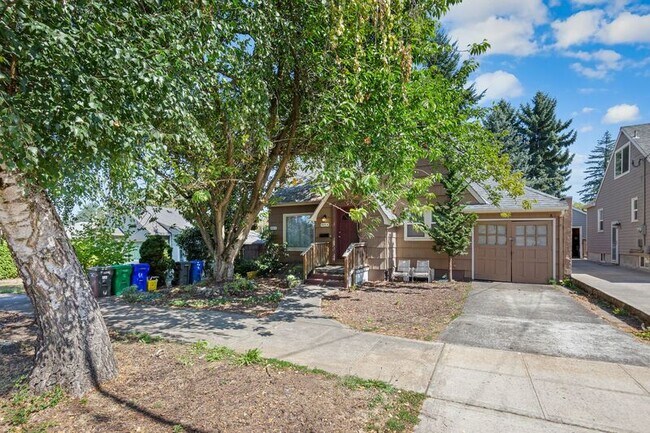 Building Photo - 4430 NE 78th Ave