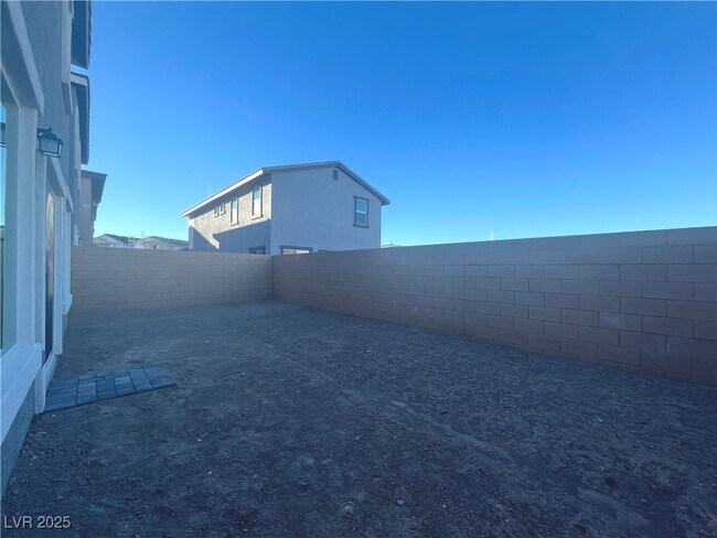 Building Photo - 510 Golden Cardinal Ave