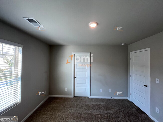 Building Photo - 2612 Lovejoy Crossing Dr