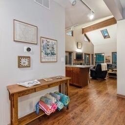 Building Photo - 640 Northbrook Dr