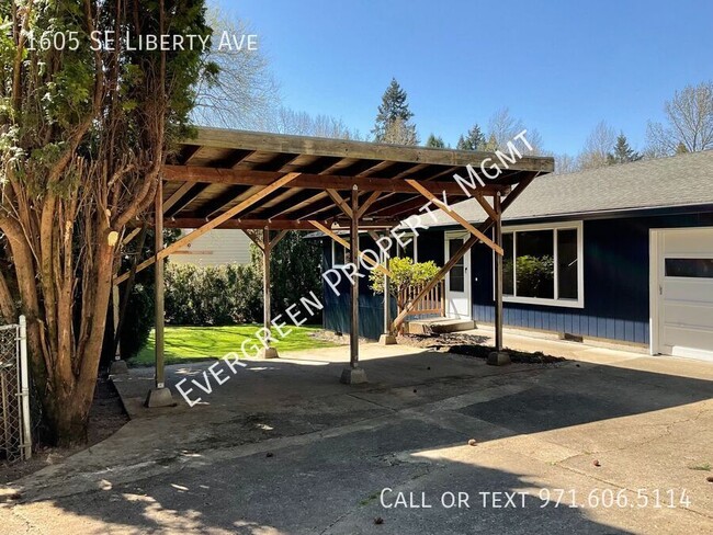 Building Photo - Bright & Spacious 3BR/2BA Home with Ample ...