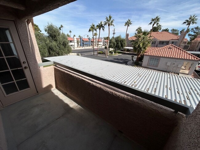 Building Photo - BEAUTIFULLY UPGRADED CONDO - SPACIOUS 2 BEDROOM, 2 BATH TOP FLOOR IN PRIME LAS VEGAS LOCATION