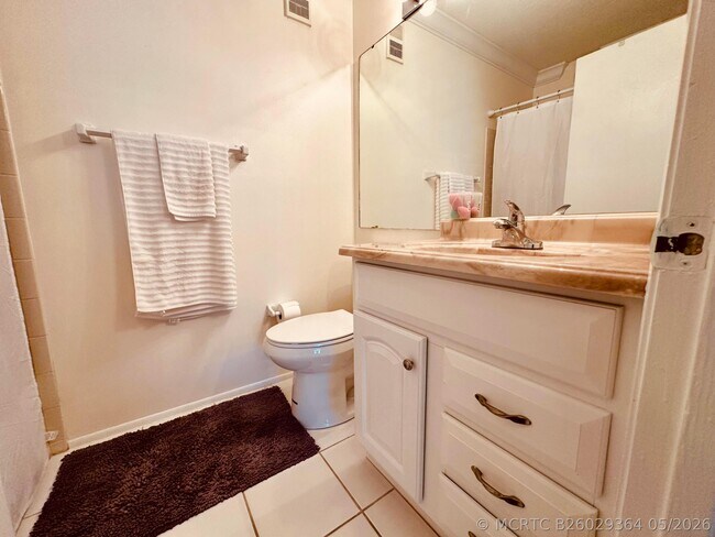 Building Photo - 225 S Tropical Trail