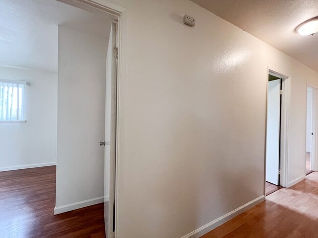 Building Photo - 4 Bedroom, 2 Bath Single Story Corner Lot Home in Rancho Cordova