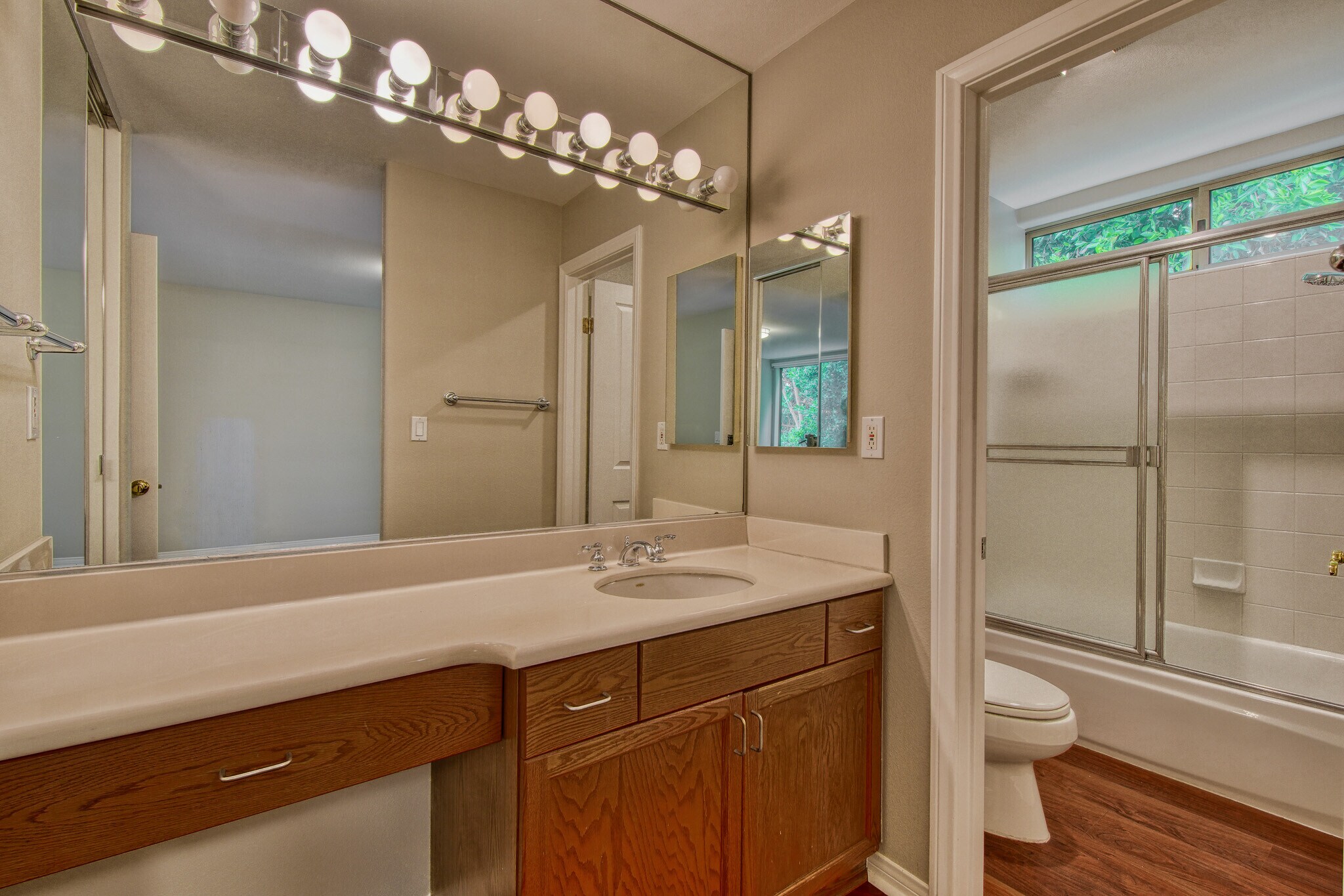 Building Photo - 14101 Dickens St