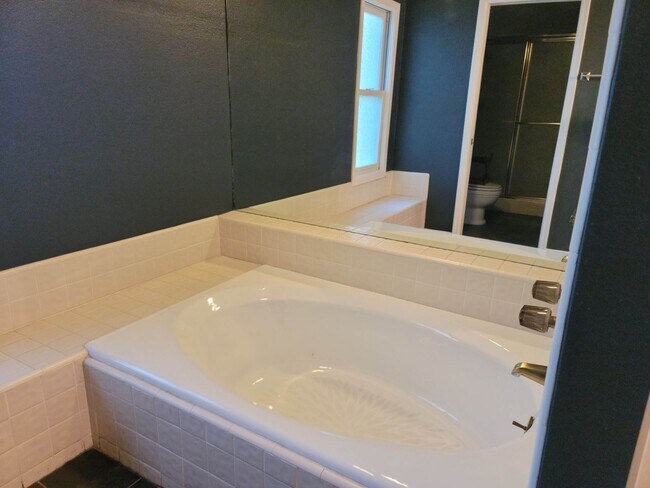 Building Photo - On the water! Updated 2bd/2ba Tempe Rental--COMING SOON