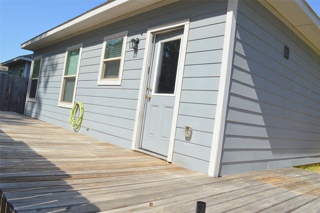 Building Photo - 21082 Voyage Ln