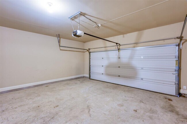 Building Photo - 11033 Desert Willow Loop