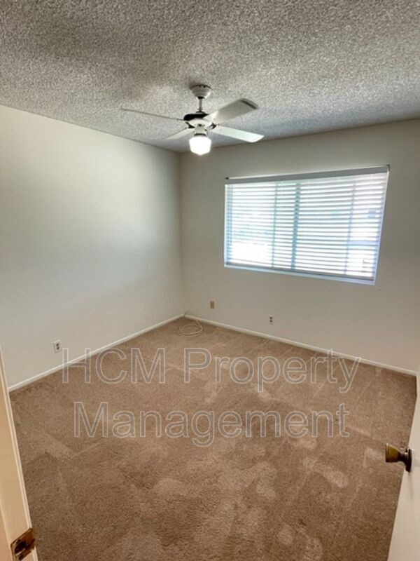 Building Photo - 9 Goldenbush