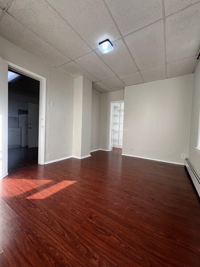 Building Photo - 123 Collard St