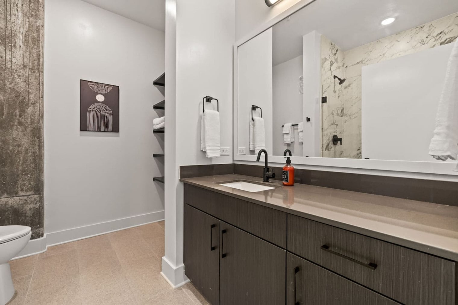 Building Photo - 605 N 12th St