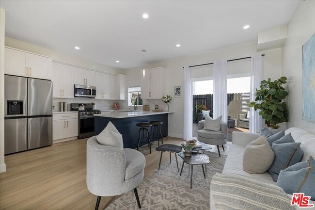 Building Photo - 5413 1/2 Homeside Ave