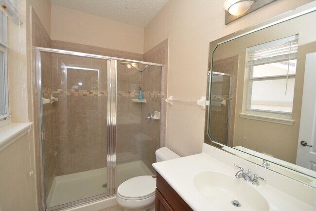 Building Photo - Tidelands Condo! Community amenities!