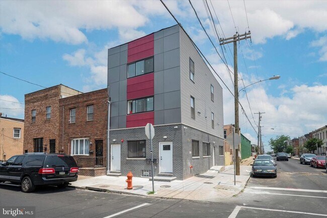 Primary Photo - 2657 E Clearfield St