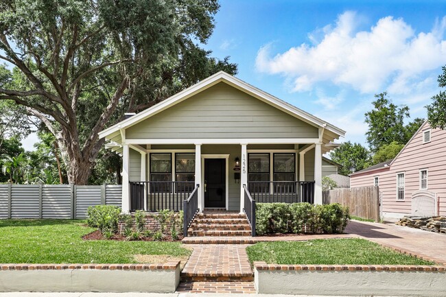 Primary Photo - 1225 E Amelia St