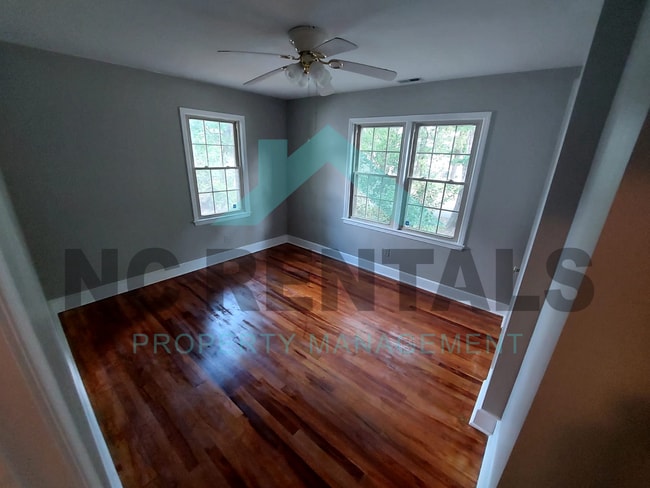 Building Photo - 1608 W Florida St