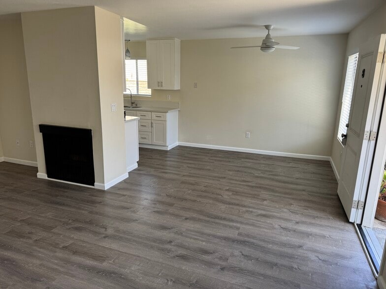 Building Photo - 16702 Sims Ln