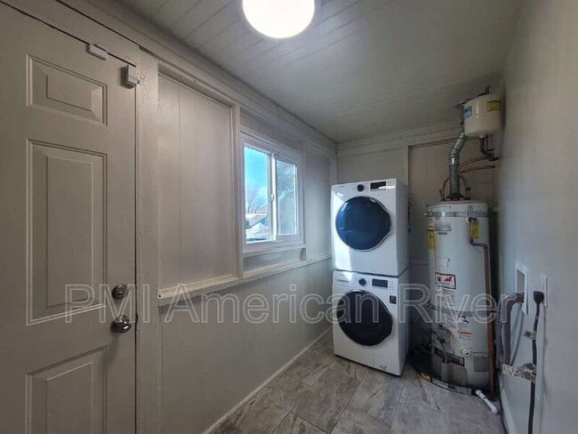 Building Photo - 3102 40th St