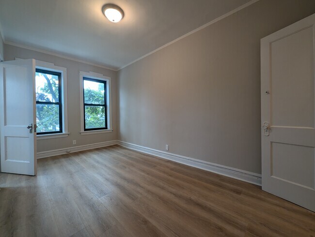 Building Photo - 2640 N Milwaukee Ave
