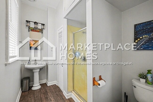 Building Photo - 1391 Woodbridge St