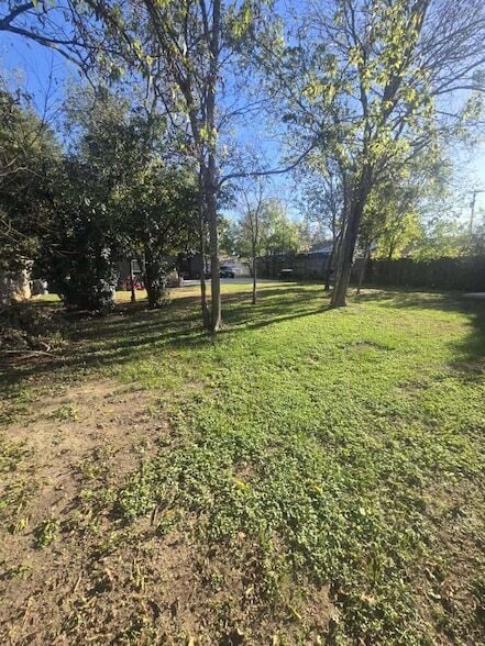 Building Photo - 724 Ramsey Ave