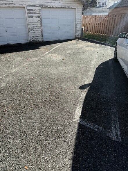 Parking spot - 29 Sussex St