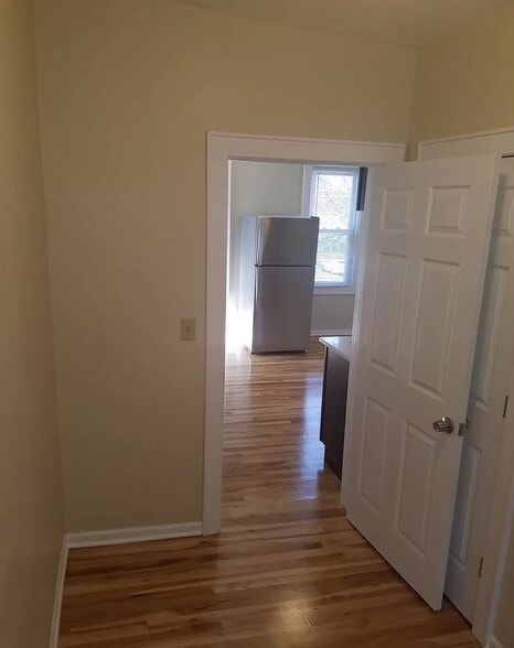 2477 Dousman - 2nd Bedroom With Closet - 2477-2479 N Dousman St