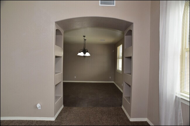 Building Photo - 13239 Emerald Isle St
