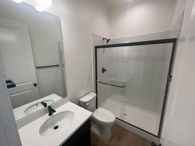 Building Photo - 4 Bed / 3 Bath | Crocker Village Home Available Now