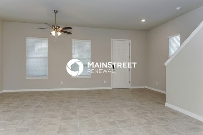 Building Photo - 3 Bedroom Pet-Friendly Home in New Smyrna ...