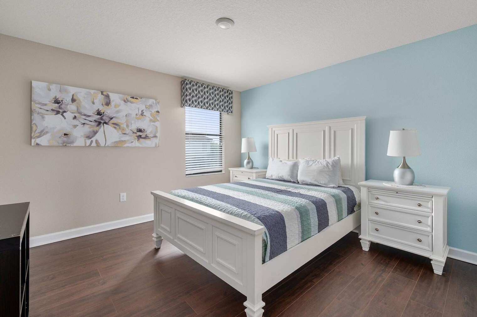 Building Photo - 1479 Moon Valley Dr