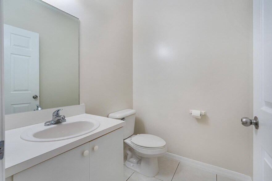 Building Photo - 9135 SW 203rd Ter