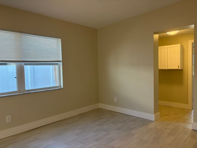 Building Photo - Refreshed North St Pete 4 Bedroom Home