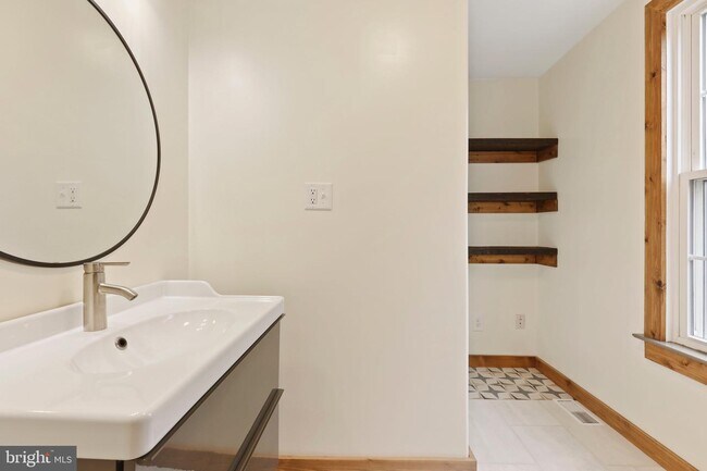 Building Photo - 3502 Buena Vista Ave